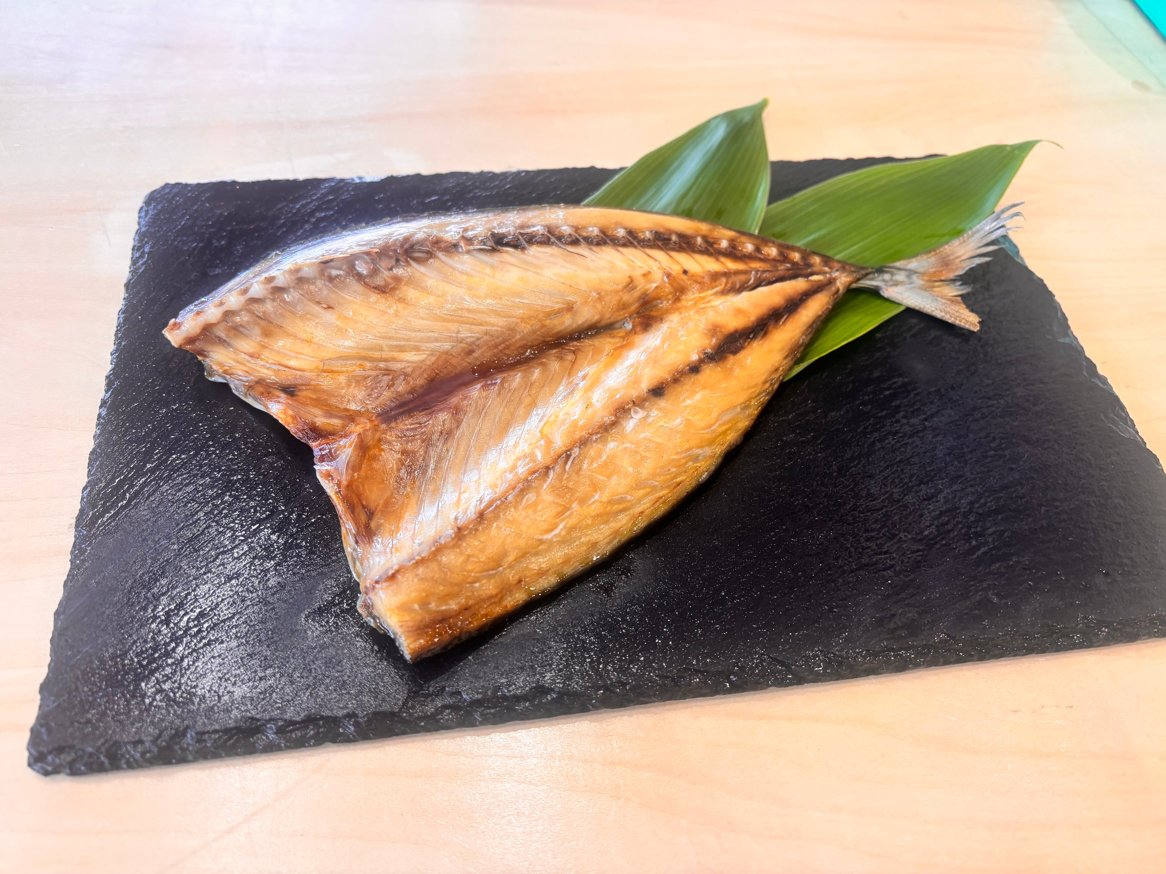 塩サバの開き(干物)【冷凍】