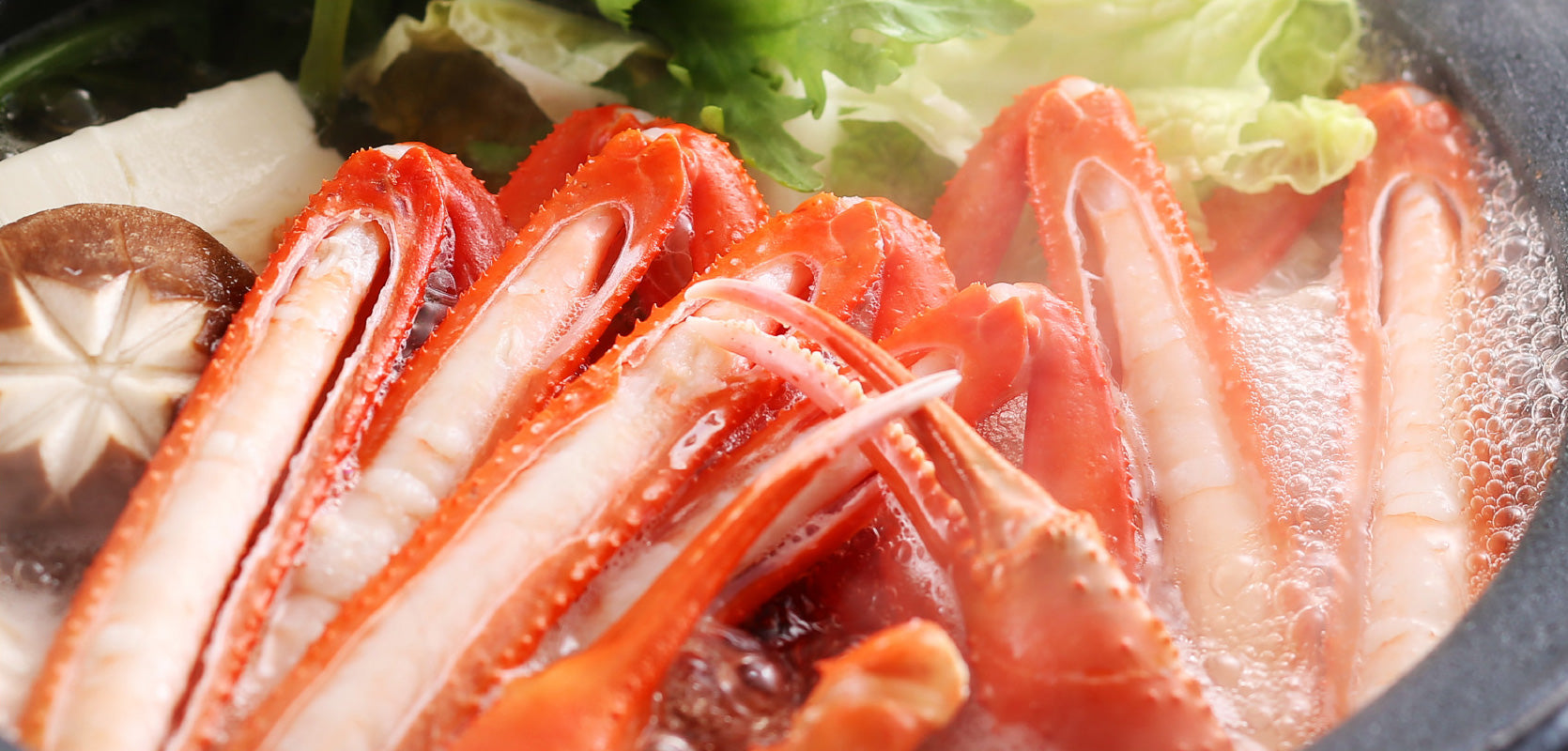 身に染みる寒さも幸せに変える、冬のカニ鍋